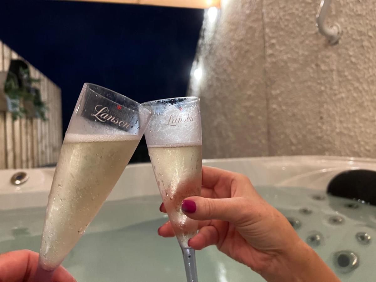 Loudoun Mains Luxury Lodges Newmilns Zewnętrze zdjęcie